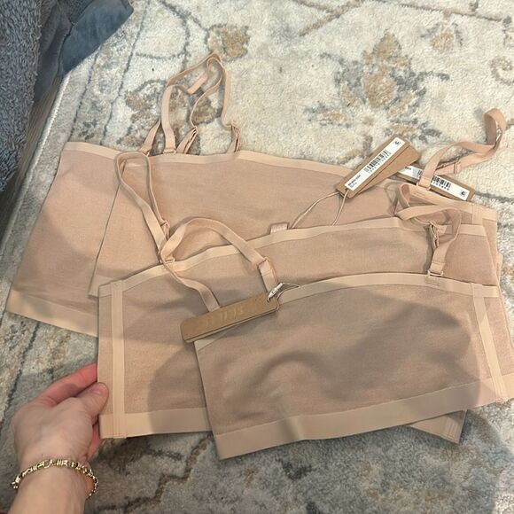 NWT Skims power-mesh bandeau bralette - Picture 2 of 3